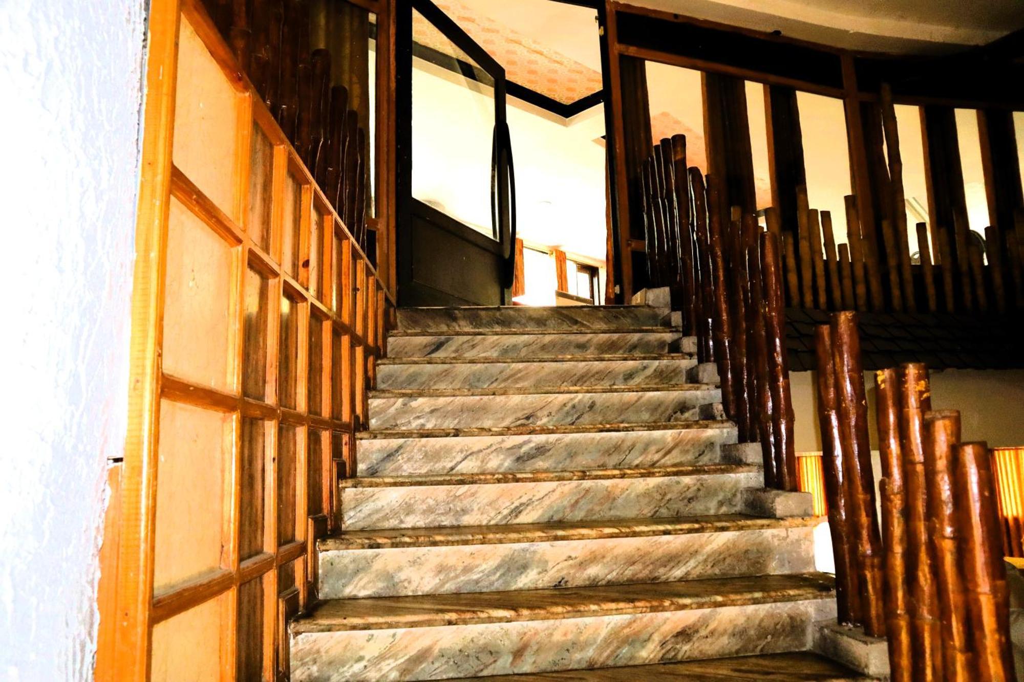 Hotel River Bank ماندي المظهر الخارجي الصورة